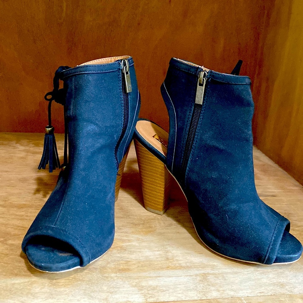 Qupid Heels! Size 7!